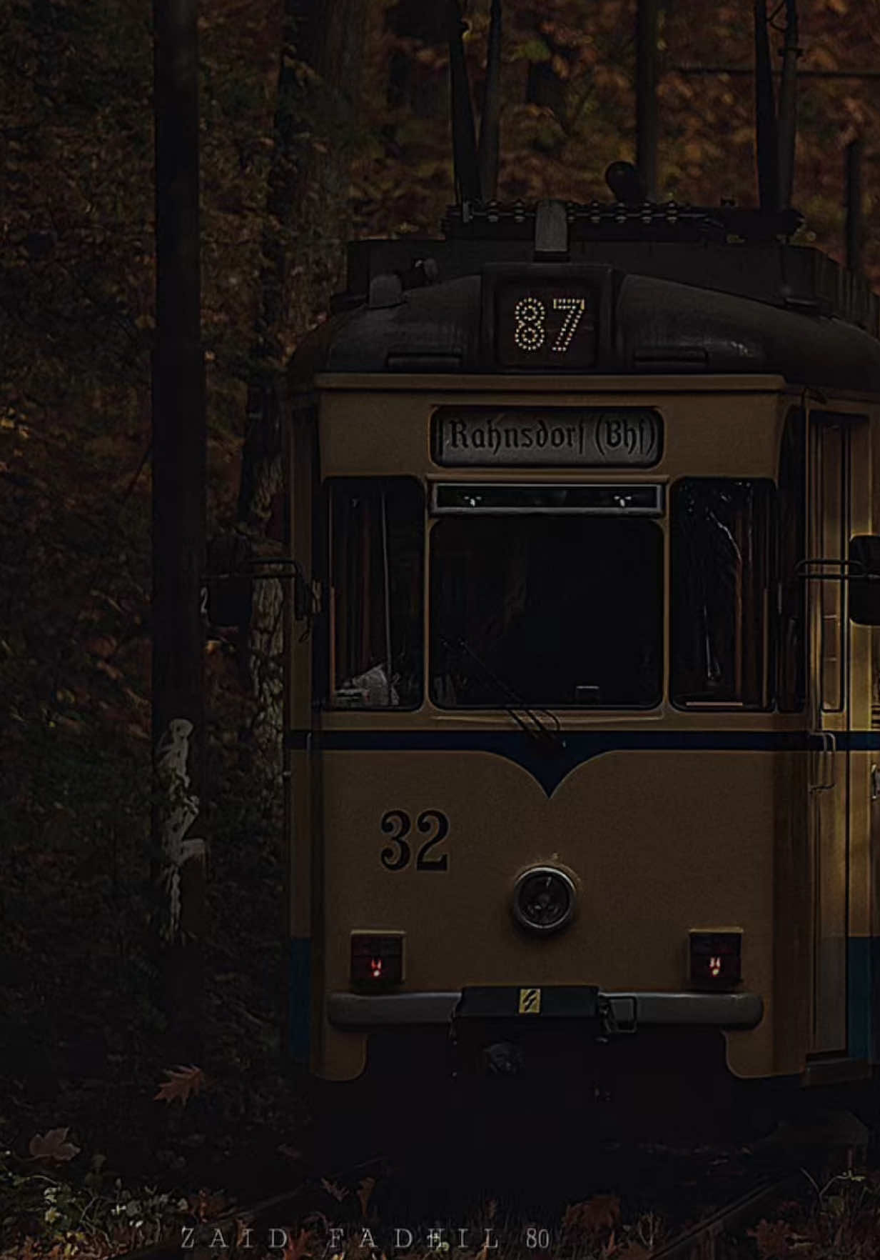 انا مهما كبرت صغير انا مهما عليت مش فوق مش ممكن يوم نتغير دي الدنيا غروب و شروق . #عمرو_دياب #الهضبة #اغاني #طرب #جيل_الطيبين 