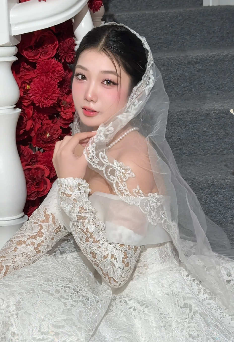 Váy cưới lấp lánh nàng vừa thay, hôm nay đám cưới ai #fyp #xuhuong #makeup #makeupcodau #makeupcantho 