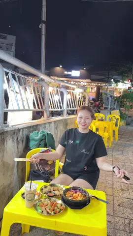 Ăn vặt mì cay lề đường ở gầm cầu Nguyễn Thái Học, quán tên Kim Bulmat á bà #ancungtiktok #anvatlongxuyen #foodtiktok #reviewanngon #baoanhanhang 