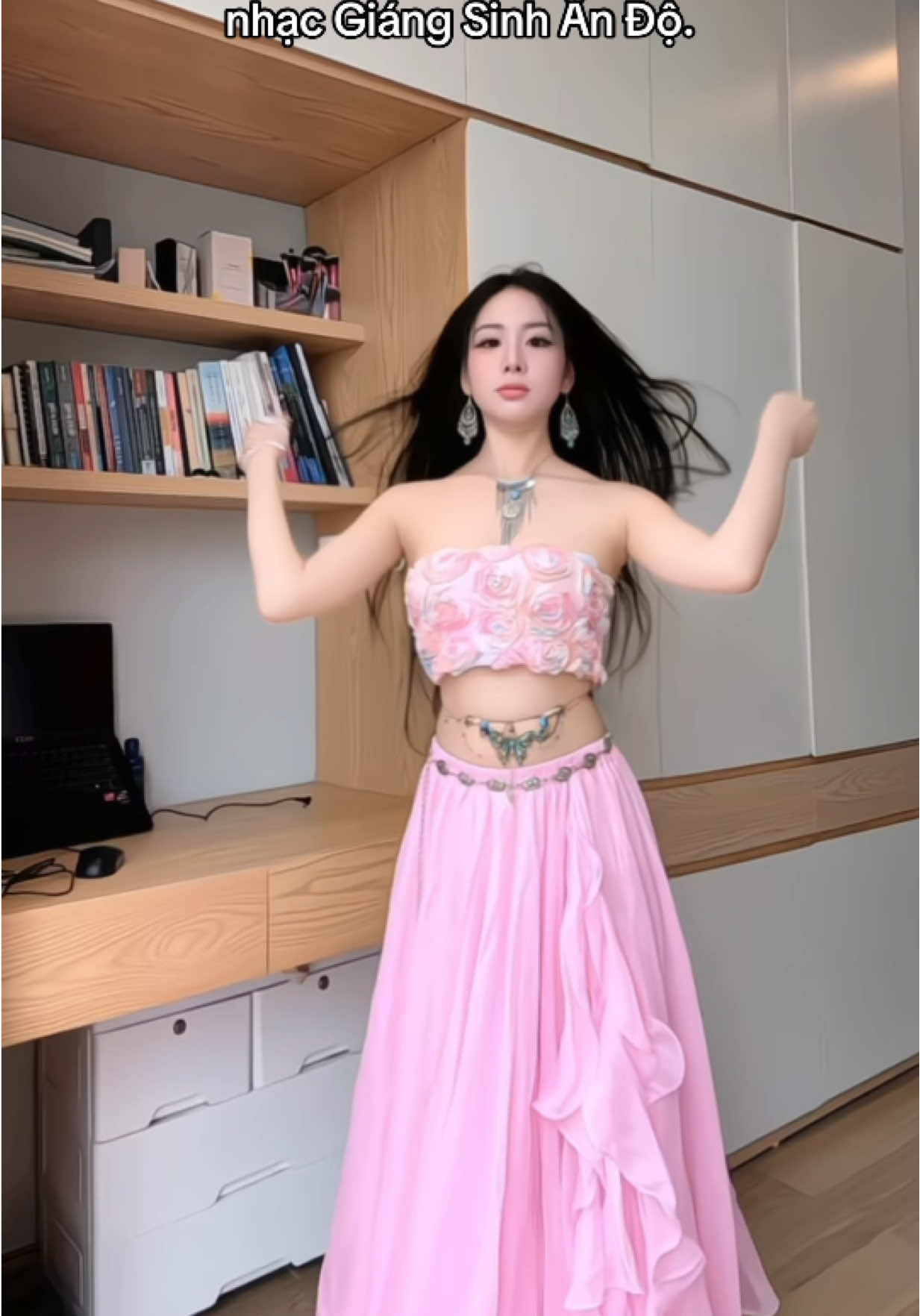 Không hết buồn nhưng cũng vui 👍🏻.