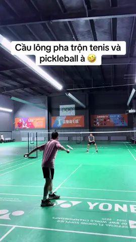 Cầu lông pha tenis và pickleball 🤣 #badminton #funnyvideos 