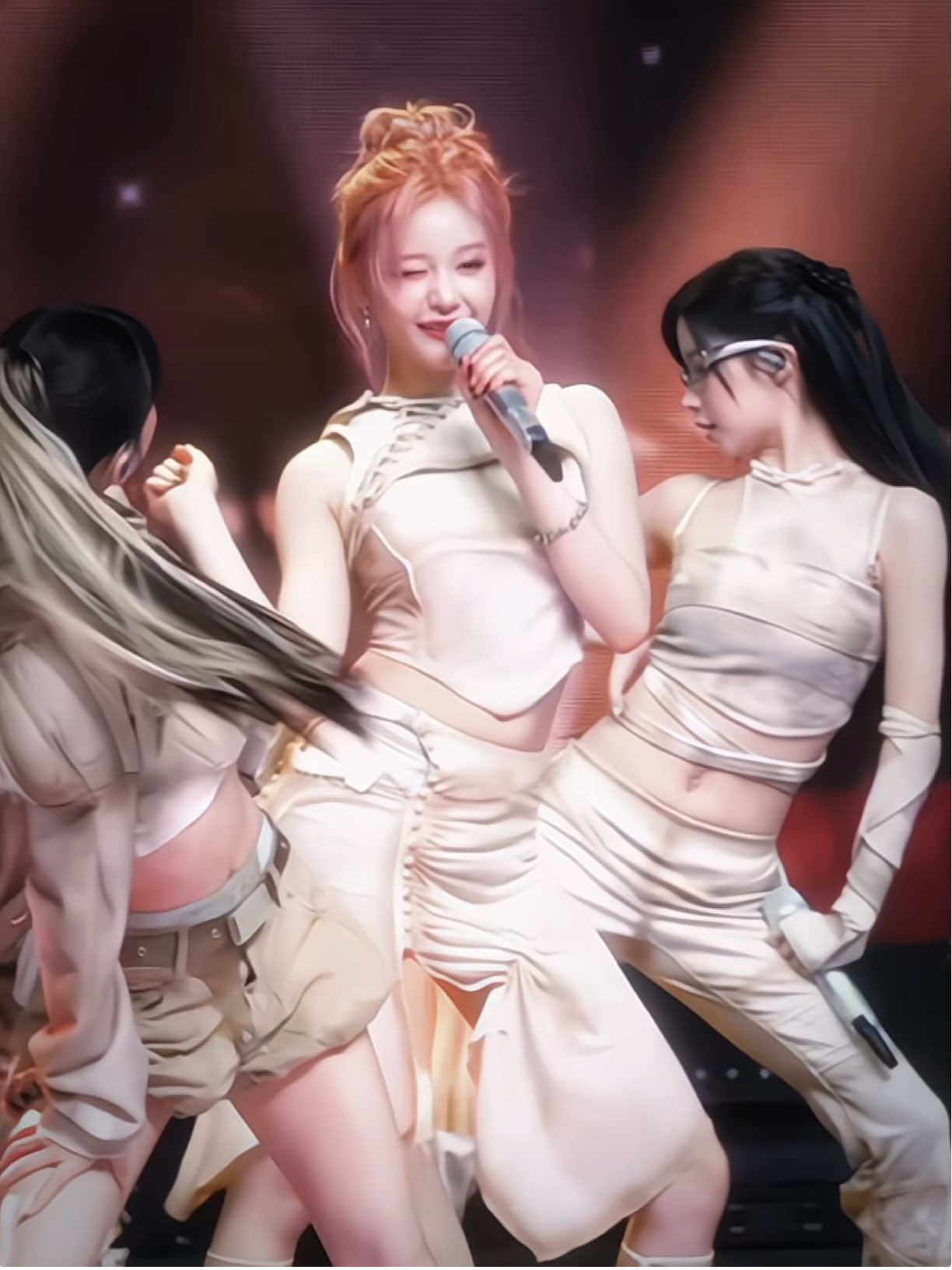 PHARITA PINK HAIR ! ! ! 🫠🩷🤌🏻 #PHARITA #BABYMONSTER  #파리타 #베이비몬스터 