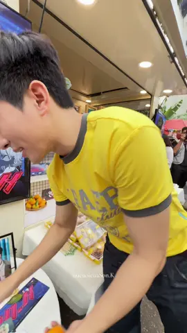 Bây giờ mình sẽ biểu diễn 1 tiết mục văn nghệ =))) #SonK 