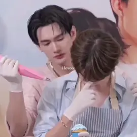 They look so radiant and cheerful today, I love ittt #poohpavel #ppoohkt #pavelphoom #oasisxpoohpavel #skinoasislivexpoohpavel 