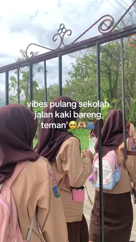 seseruu ituuu 👀#masukberanda #fyppppppppppppppppppppppp #4upage #SMA #pulangsekolah 