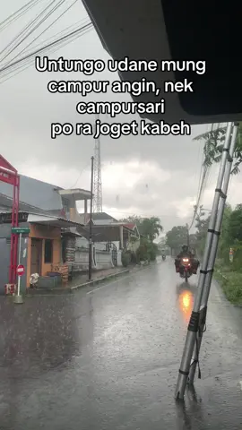 gek udan terus bolo, kudu jaga kondisi #rtrwnet #teknisiwifi #fiberoptics #wifi 