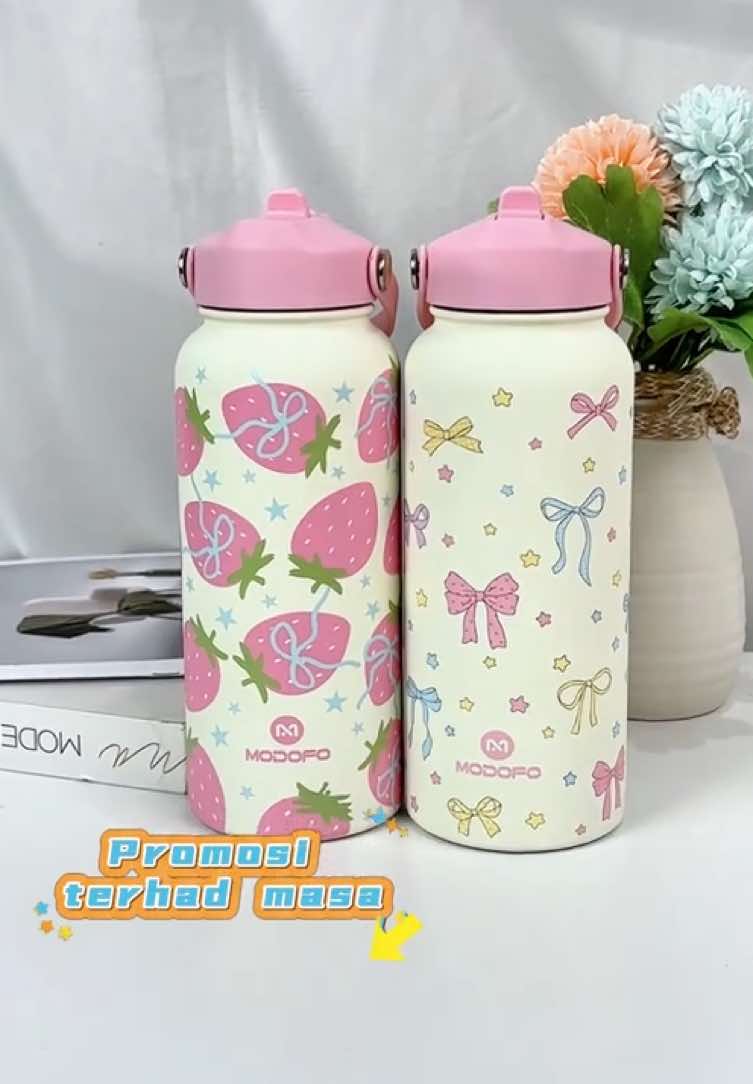 Yang strawberry lucu sekali! Aku suka banget sama yang baru ini lho!🎁🎁🎁 #modofo #modofotumbler #tumbler1000ml  #fyp #omh102310 #tumbler #tumblerpremium #fypage #tumblersoftiktok #StrawberryTumbler #strawberry #strawberrylover #strawberryaesthetic #newarrival 