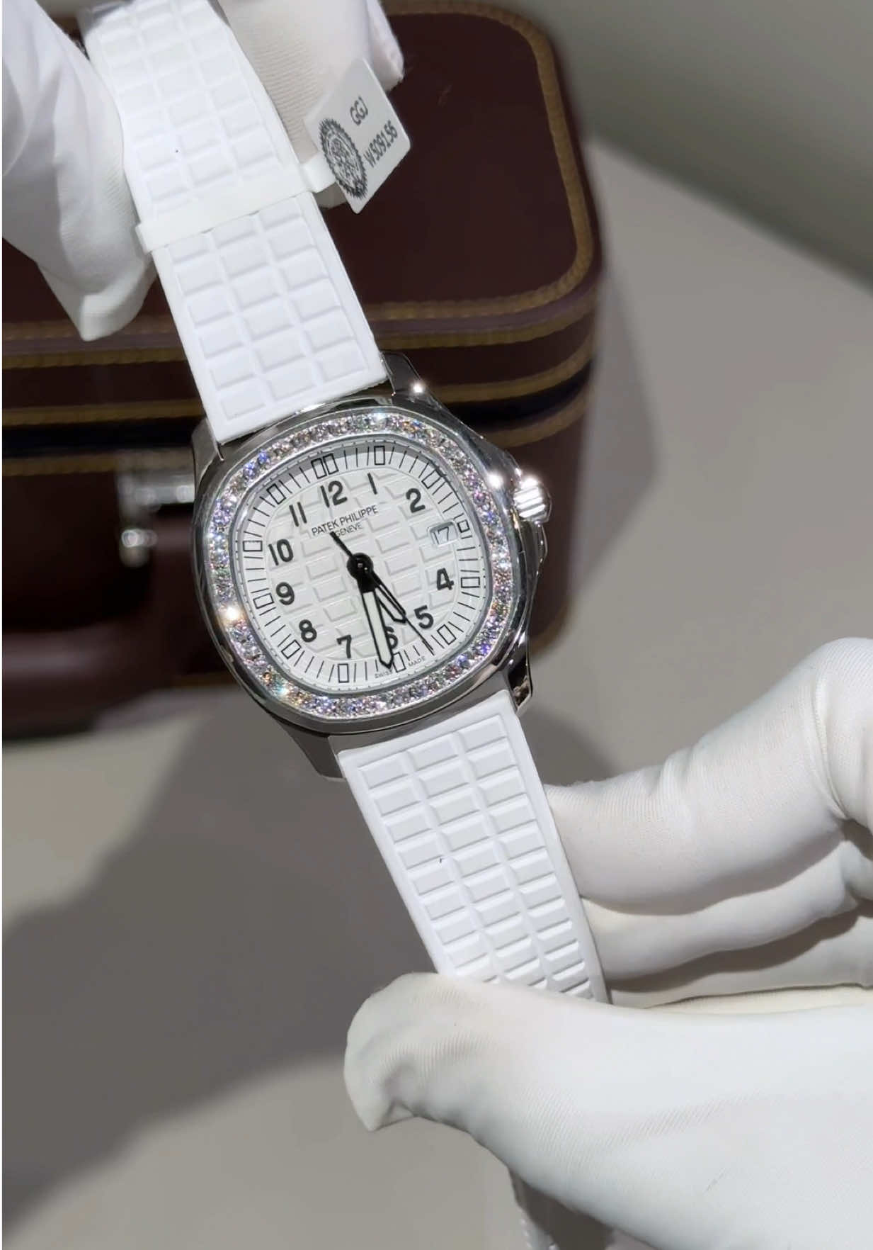 Mẫu Aqua 5712a đã được update niềng kim cương thiên nhiên của chị khách quen HN 🤍 #watch #dongho #ecowatch #xh #luxurywatch 
