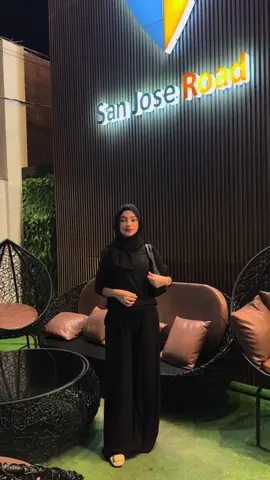 ✨ 𝐊 𝐏𝐮𝐟𝐟 𝐒𝐞𝐭 ✨ The K Puff  Set by Khadija features a Puff Sleeves Blouse paired with Wide pants. Crafted from knitted cotton, this set is comfortable for any occasion.   * Material: Knitted Cotton   * Design: Puff Sleeves Blouse with Wide pants   * Sizes: Regular and Plus   * Colors: 6 options This set is ideal for various events. Its comfortable fit and versatile design make it a great choice for everyday wear.  Don't wait! Get your K Puff Set now! Message us for orders! 📩 #ByKhadija #KPuffSet #Kterno #muslimahoutfit #perfectootd 