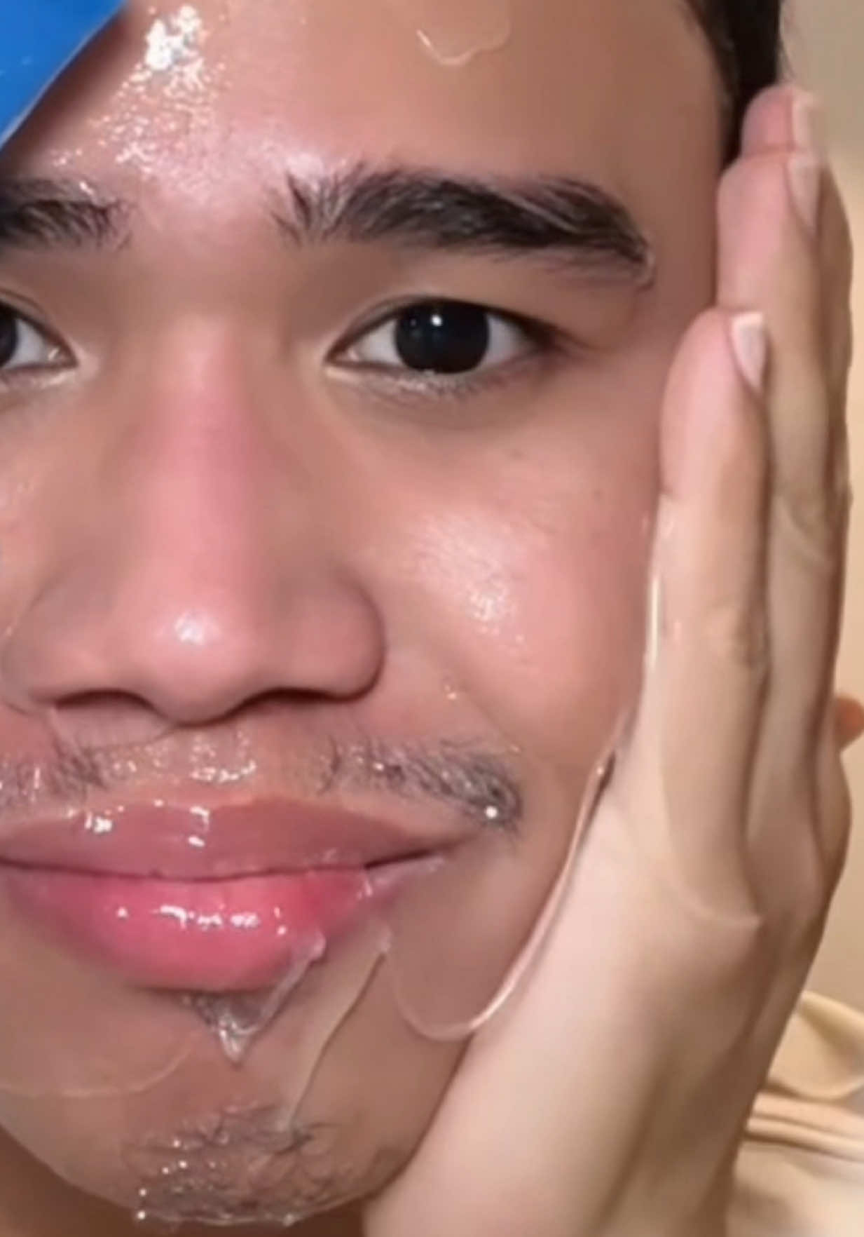 diguyurrrr sama facial wash @Facerinna.indonesia murah bngt harganya, cobain dehhhh😍😍😍😍#acne #facialwash #fyp #murahbanget 