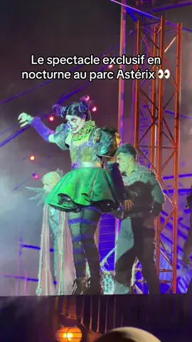 C’est le meilleur spectacle ! 👌 #parcasterix #halloween #parcattraction #peursurleparc 