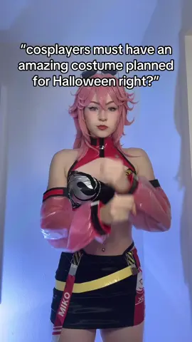 girl idk what to dress up as 😕 #cosplayer #coser #cosplaycostume #yaemiko #yaemikocosplay #fyyyy #foruuu #halloween2025 #costumeideas #creepymakeup #cosplayers 