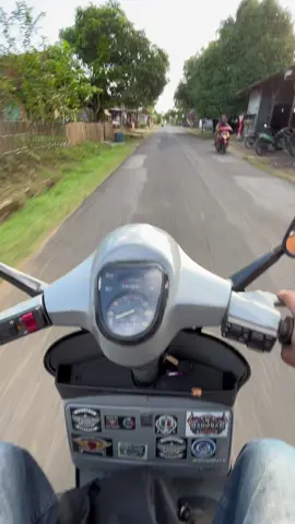 naik vespa + lagu reggae🫠🫠 #vespaklasik #vespapx #fyp #reggae #oneinamillion 
