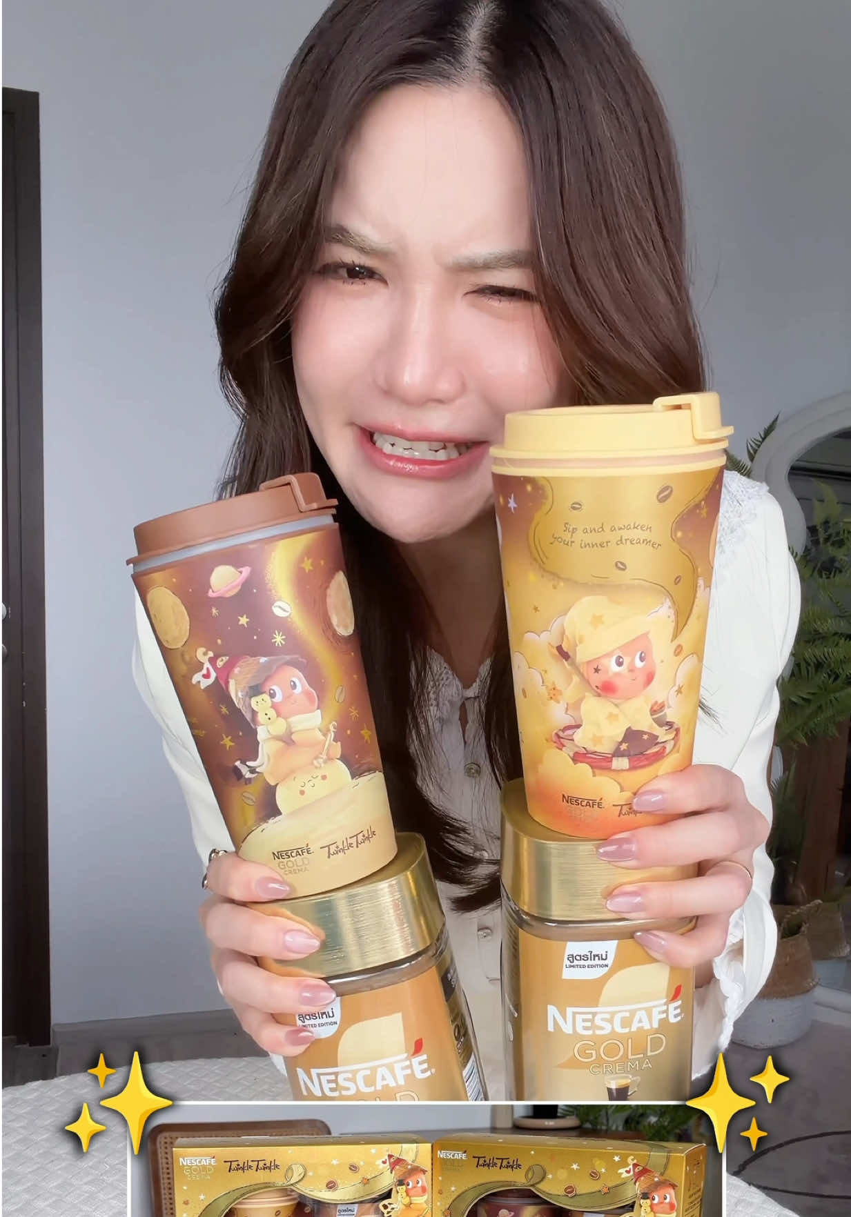 ได้มาแล้วววว ของที่ตามหา😍✨️ #NESCAFEGOLDxPOPMARTxTWINKLETWINKLE #มอบความพิถีพิถันกับ ชุดของขวัญที่เปี่ยมด้วยประกายความสุข #NESCAFEGoldCrema #กาแฟผง ละเอียดสีทอง #SponsoredbyNestle