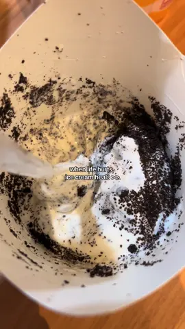 live laugh love ice creammm  #icecream #icecreamholic #mcflurryoreo #fypシ゚ 