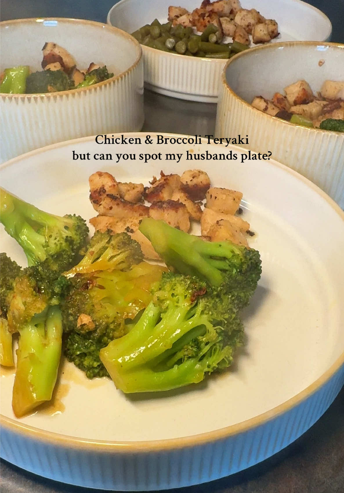 Let’s play a game! Who’s plate is different?  Adding this to our meal rotation🍛 and will probably throw some rice in there next time! My kids can devour some broccoli but only if it’s cooked in Teryaki sauce. I have tried so many sauces and finally found the right one - Sweet Baby Rays for the win.  Peep the green beans in the back for my husband. He’s pickier than the kids. #easymeals #familymeals 
