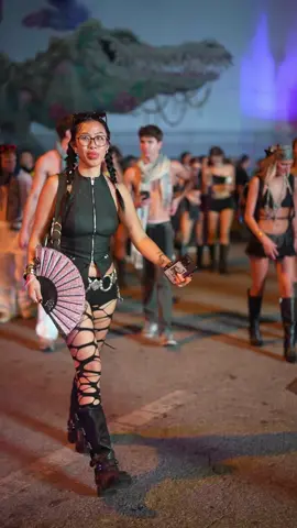 iiipoints music festival 2025 @ Mana Wynwood  #girlsatraves #electronicdancemusic #festivaloutfit #raveoutfit #fyp