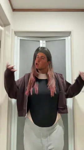 コンビニに犬連れて抱っこした後カバンに入れてお買い物してる人おったけど、それってセーフなん？