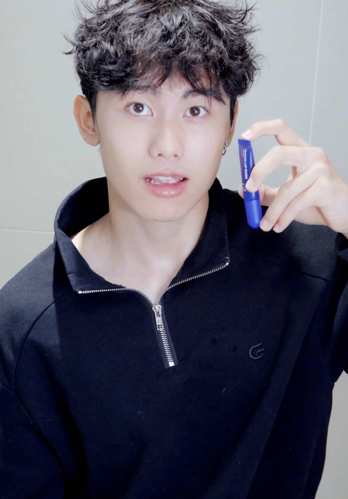 Màu tự nhiên, tệp màu môi nam Châu Á rất chuẩn, mềm môi, cho môi nam được ngậm nước căng mọng! #sevenlab #lipcare #sonduong #danhchonam #lipbalm 