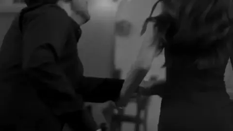 OMG WHAT'S GOING ON THERE  #uzakşehır #далекийгород #türkiye #fyp #ozanakbaba #sinemunsal #турецкиесериалы #ellbruso #fyr 