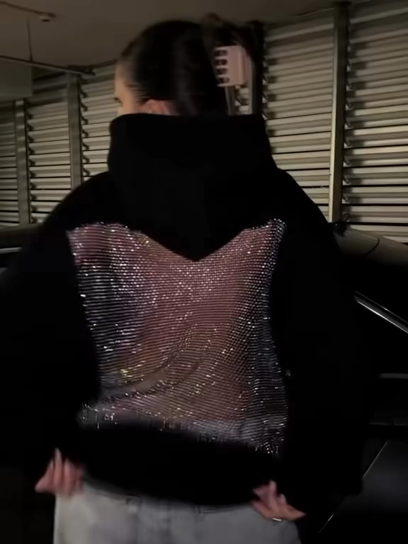 This hoodie is giving major vibes—you’ll want it too 🔥 #womenclothing #backlesshoodie #viralstyle #fashionmusthave