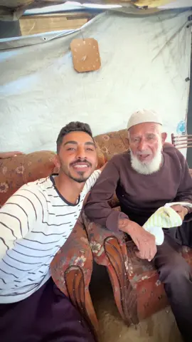 سيدي ما بعرف المزح 😅 الله يحفظك يا تاج راسي🫂