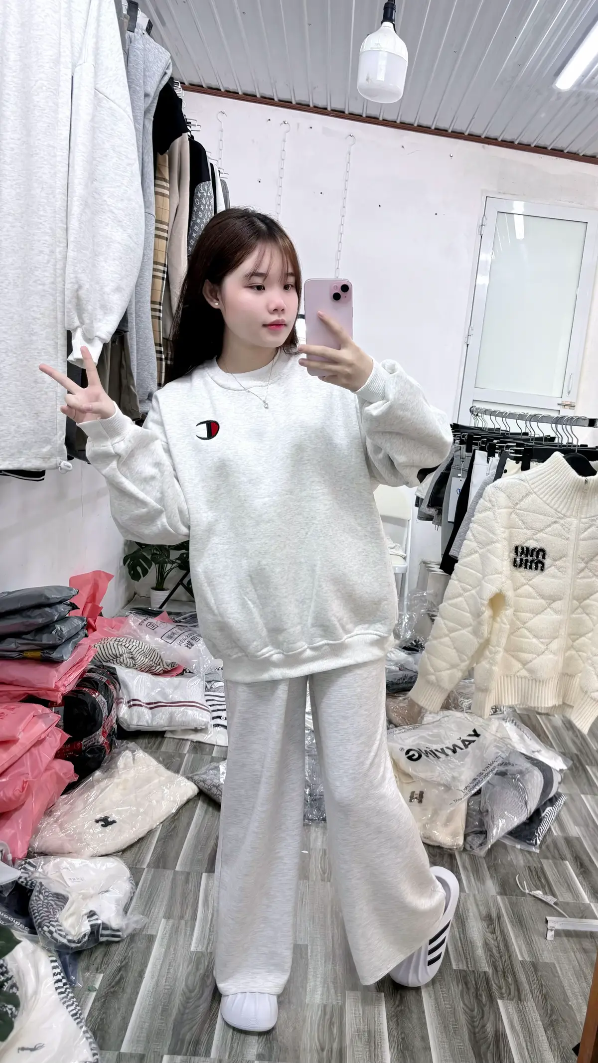 Ảnh thật tự chụp nha ^^ #Xuhuong #fly #viral #outfit #xhhhhhhhhhhhhhhhhhhhhhhh 