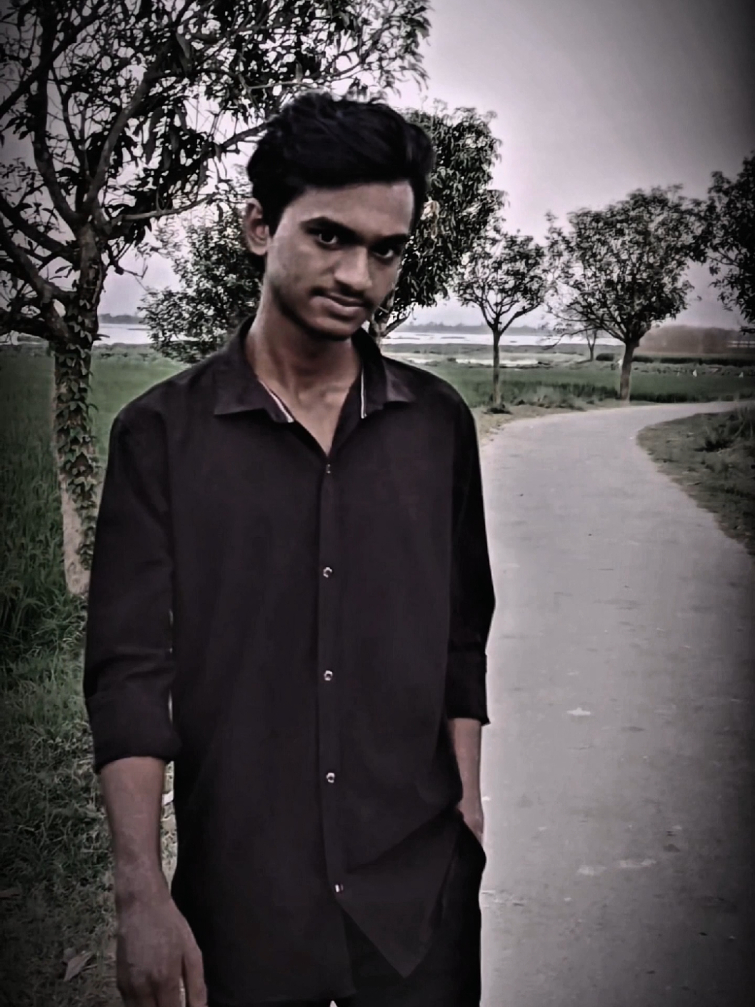 বাবা যখন আমার দিকে তাকায় থাকে ।।🥹🥹😔#creatorsearchinsights #capcut #bdtiktok #foryou #baba 