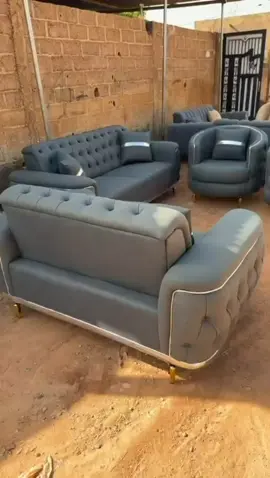 Envie d’un meuble qui s’adapte parfaitement à votre intérieur et à votre style ? Nous le concevons ensemble, selon vos dimensions, vos envies et vos matériaux favoris .............................................................................................................................. 📍Notre showroom se trouve à Bilbalogho, en face de la porte 9 du Stade Municipal Issouf Joseph Conombo (entre les portes 8 et 9).   Infoline 👉☎+𝟐𝟐𝟔 𝟕𝟕 𝟑𝟕 𝟒𝟏 𝟓𝟖 (Appels/WhatsApp)✅ 𝟕𝟏 𝟐𝟕 𝟒𝟏 𝟒𝟏/ 𝟔𝟏 𝟔𝟓 𝟒𝟗 𝟒𝟓✅  #Meuble #surmesure# quality# Durable #DesignUnique #GlobalLuxury #MeublesDeLuxe  