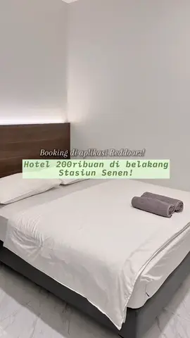 Hotel murah deket stasiun senen! Harganya start from 100ribuan ajaaaa 🤪 Booking di aplikasi Reddoorz dan gunakan kode voucher YUKNGINEP buat extra diskon bulan ini. #redtravelers #urbanviewbyreddoorz #lulutraveltales #hotelmurahjakarta 