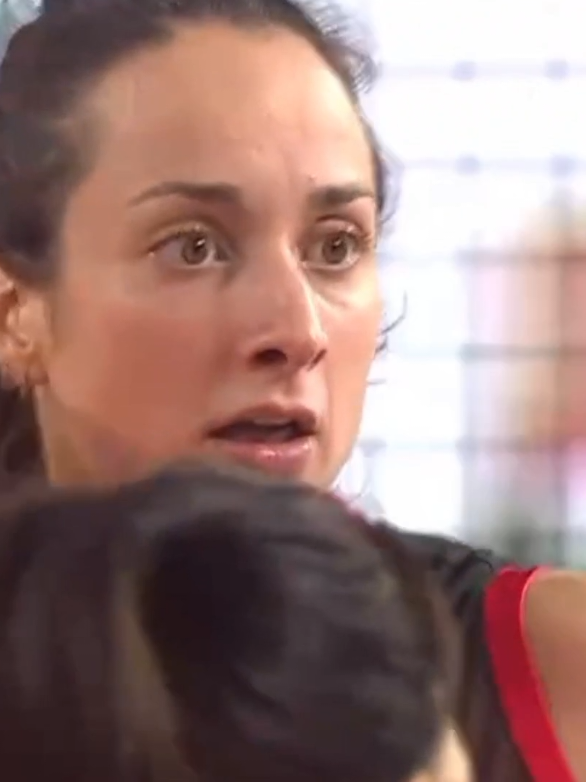 teriak elisa teriak, what a game, first win lawan mak Silva #redsparks #elisazanette 