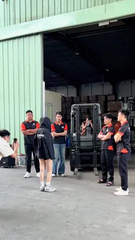 Hậu trường cỡ này thì kết quả cỡ nào. Ae vào thả tim cho em xinh nhà Hukan cái nào 🥰 #emxinhhukan#emxKanbietnhay #hukanvietnam #fyd #thietbicamtay 