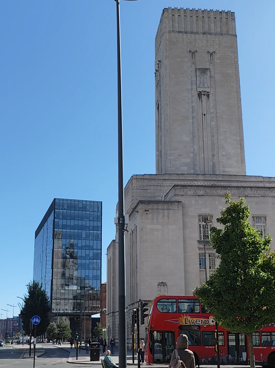 Liverpool 🏙️ #uktravel #citywalk #england #liverpool #cityvibes 