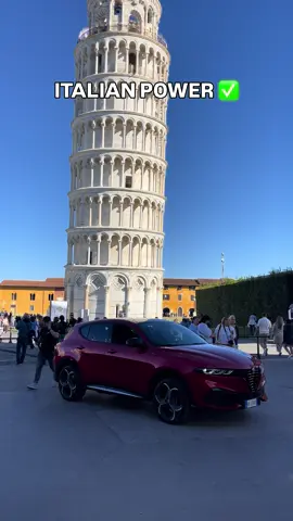 All 270 HP of the new Alfa Romeo Tonale Plug-In Hybrid counterbalancing an Italian icon. 🇮🇹 Full story on alfattitude.com #AlfaRomeoTonale