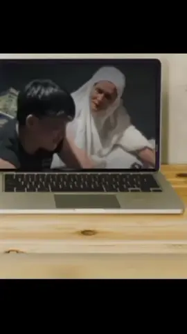 aku harus kuat.....😢