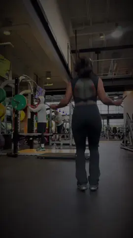 Even at my lowest, I lifted others. I'm gone win at whatever I do 😤💪🏽 #keepgoing #fyp #fitnessjourney 