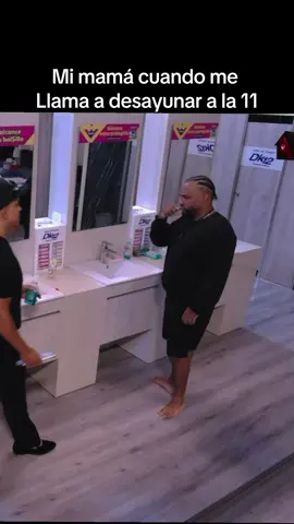 Plátano con bajo a boca 