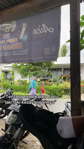 Beginilah laki laki waktu kecil sama neneknya😌