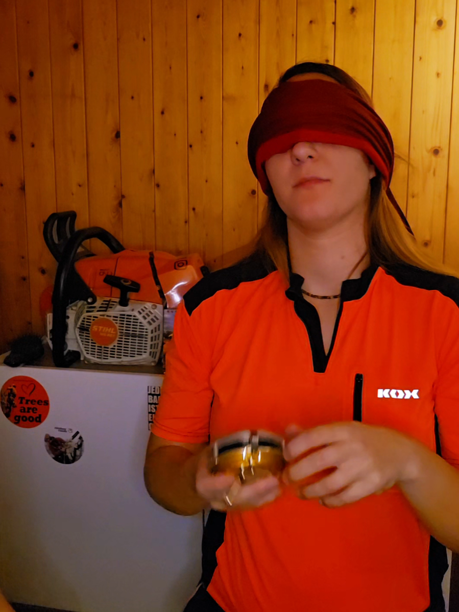Hey, ich hab nicht geschummelt. Hatte wirklich die Augen geschlossen. Hier also Part 2 und der nächste folgt in Kürze.   #spielen #lifefire #minilifefire #forstgürtel #stihl 