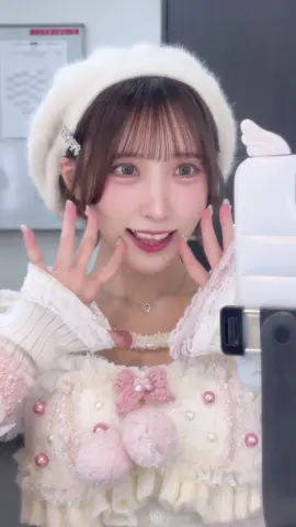 ベレー帽被った⊹⁺⸜(ᐡ⸝ɞ̴̶̷ ·̮ ɞ̴̶̷⸝ᐡ)⸝⁺⊹衣装でも一気に冬感じた❄️#ぜったいしんじゃ #ドマレコ #アイドル 