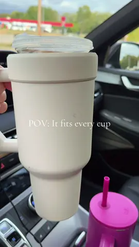 Fits all cup sizes and keeps your drink cold for 8+ hours. ##frostbuddy##drinkholder##tiktokmademebuyit