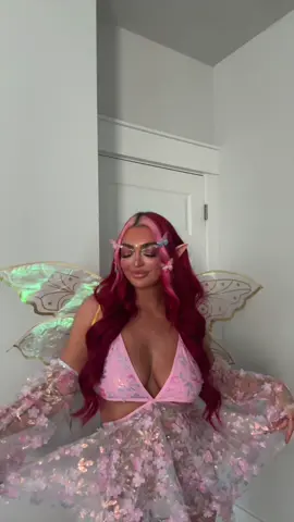 she was a fairyyyy🧚‍♀️ @THE LUMI SHOP US #fairy #shewasafairy #halloweencostume #fairyhalloweencostume #halloweenlook 