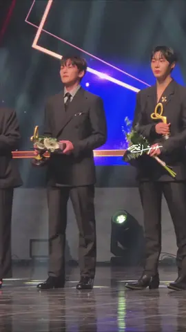 수상 축하해요 🙆🥰🤗 @actor.jichangwook 