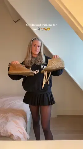 Omdat jullie de laatste tijd de outfit video’s zo leuk vinden x #getdressedwithme #uni #fyp 