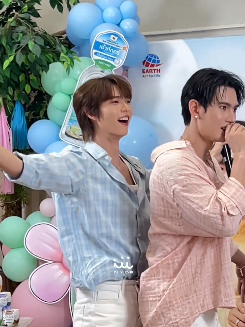 😂😂 Nhỏ Pu quá quậy...Pew xinh đẹp quá đi #SkinOASISLivexPoohPavel #ppoohkt #pavelphoom #poohpavel #GoddessBlessYouFromDeath 