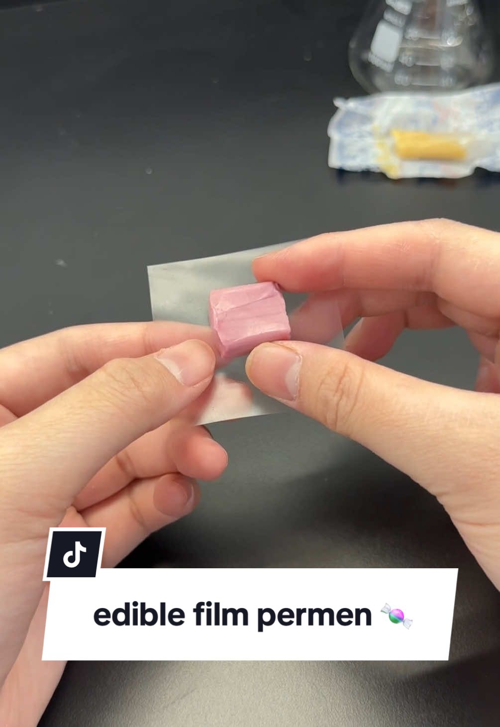 bikin plastik edible lagi 🍠🍬 #foodtech #STEMTok #plastik #ediblefilm #plastiksingkong #Science 