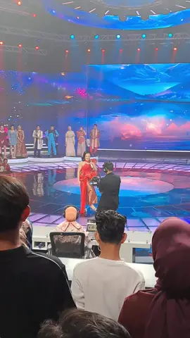 Penampilan Mutia Da7 Ini Berhasil Membuat Para Juri Memberikan 3 SO Dikonser D'Academy 7 Top 10 Show #fyp #indosiar #fypage #videoviral #fyppppppppppppppppppppppp @official_mutivers @MUTIVERS_Gorontalo✨ @mutia Journey @Mutia Official @MUTIVERS BANTEN