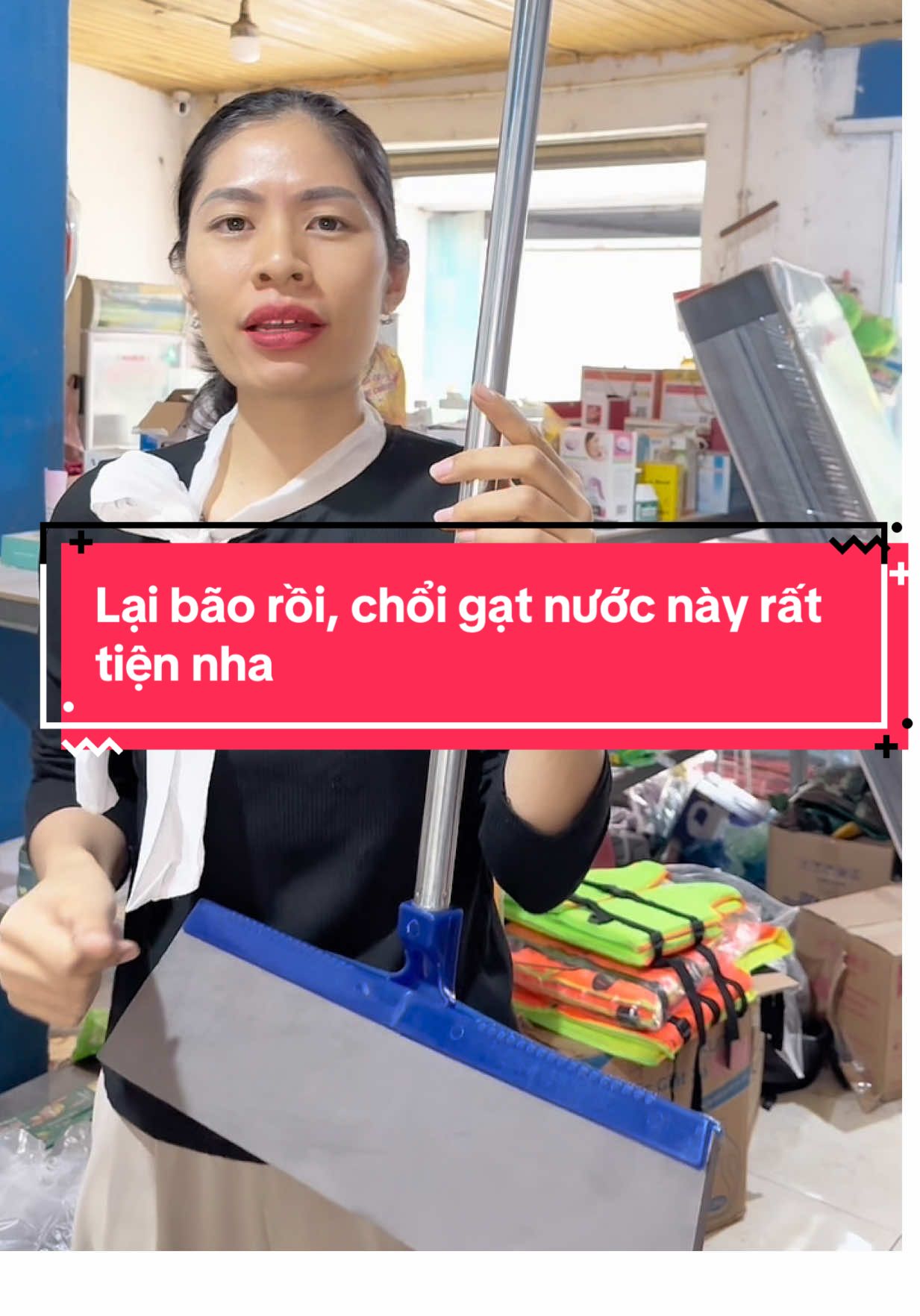Nhà hay bị đọng nước dùng chổi gạt nước này là hết luôn nha. Gạt sạch nước, gạt bùn, nhanh gọn nhẹ. #choigatnuoc #choigatnuocsilicon #choigatnuocnhatam #choigatnuocsannha #choigatnuocdanang  @HIÊN PHẠM GIA DỤNG  @HIÊN PHẠM GIA DỤNG  @HIÊN PHẠM GIA DỤNG 