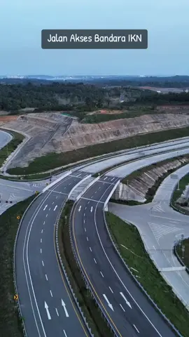 Seperti ini kondisi terkini Jalan Akses menuju Bandara Nusantara di IKN. #ikn #bandaranusantaraikn #ibukotanusantara 
