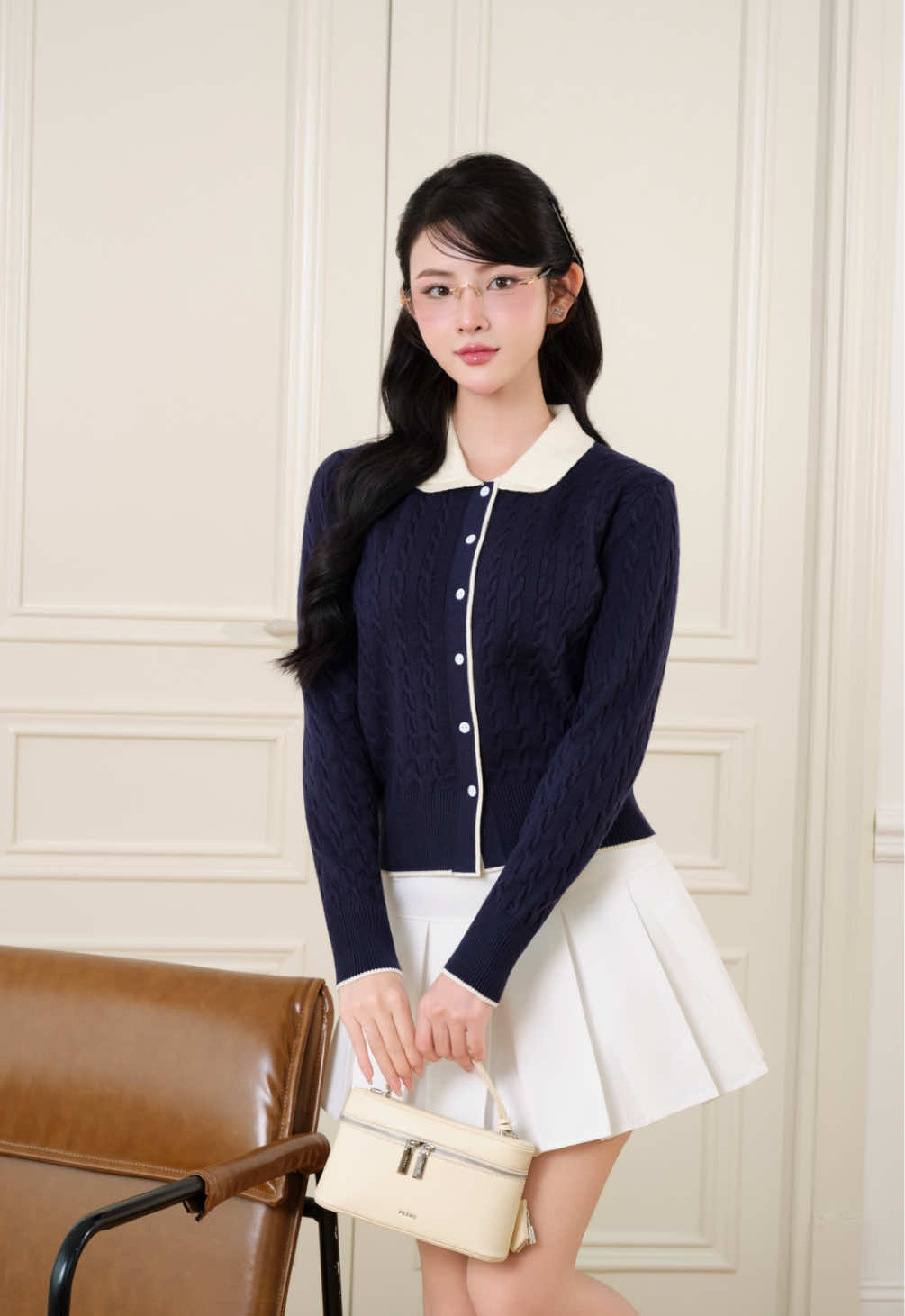 Trời trở lạnh rồi, sắm cho mình một chiếc cardigan ấm áp xinh yêu ngay thôi nàng ui 💙  #deliz #delizvn #aolen #cardigan #aolendaitay 